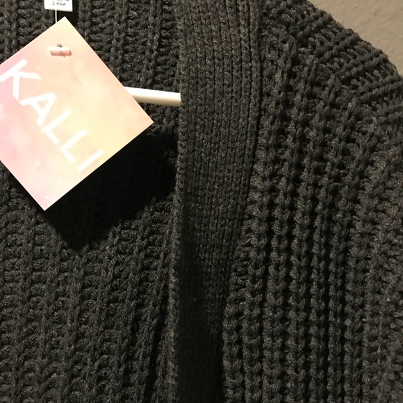 ▪️Closeout! 2 S/M left! Quality Soft Gray Cardigan - Picture 3 of 6